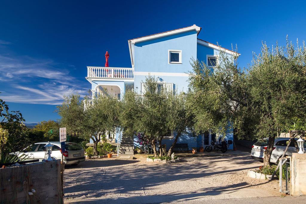 Apartments Juras Brzac Exterior photo