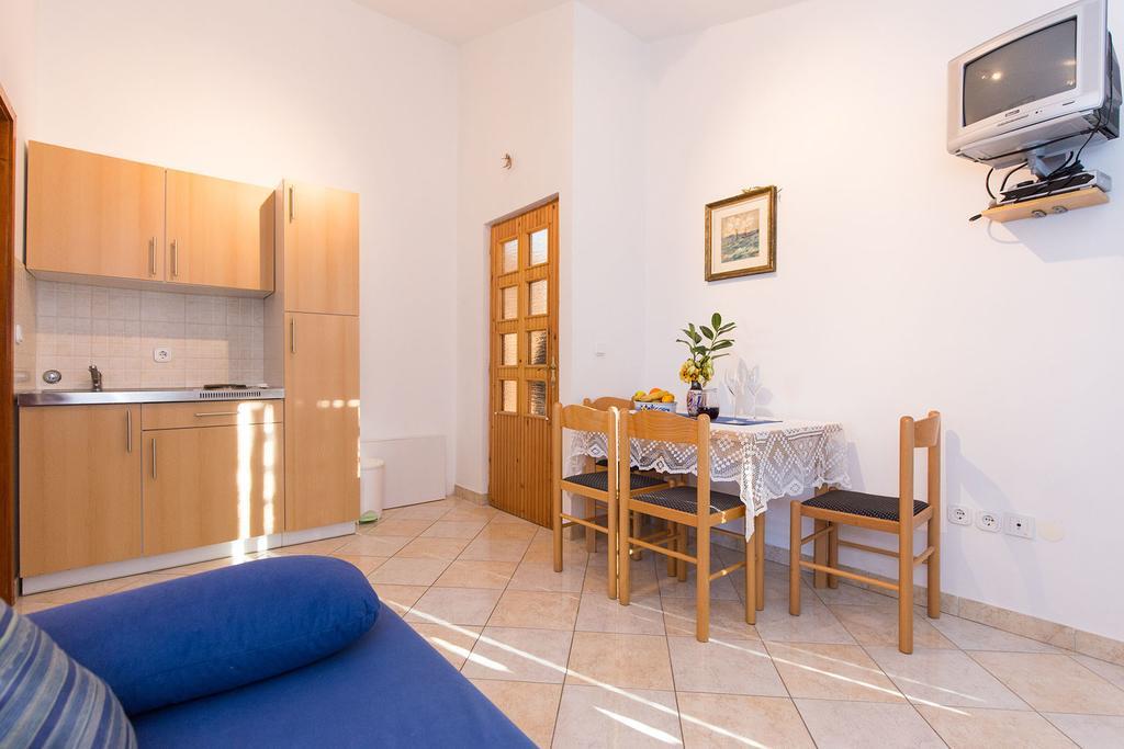Apartments Juras Brzac Exterior photo