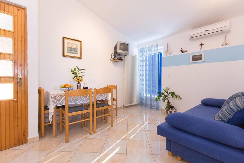 Apartments Juras Brzac Exterior photo